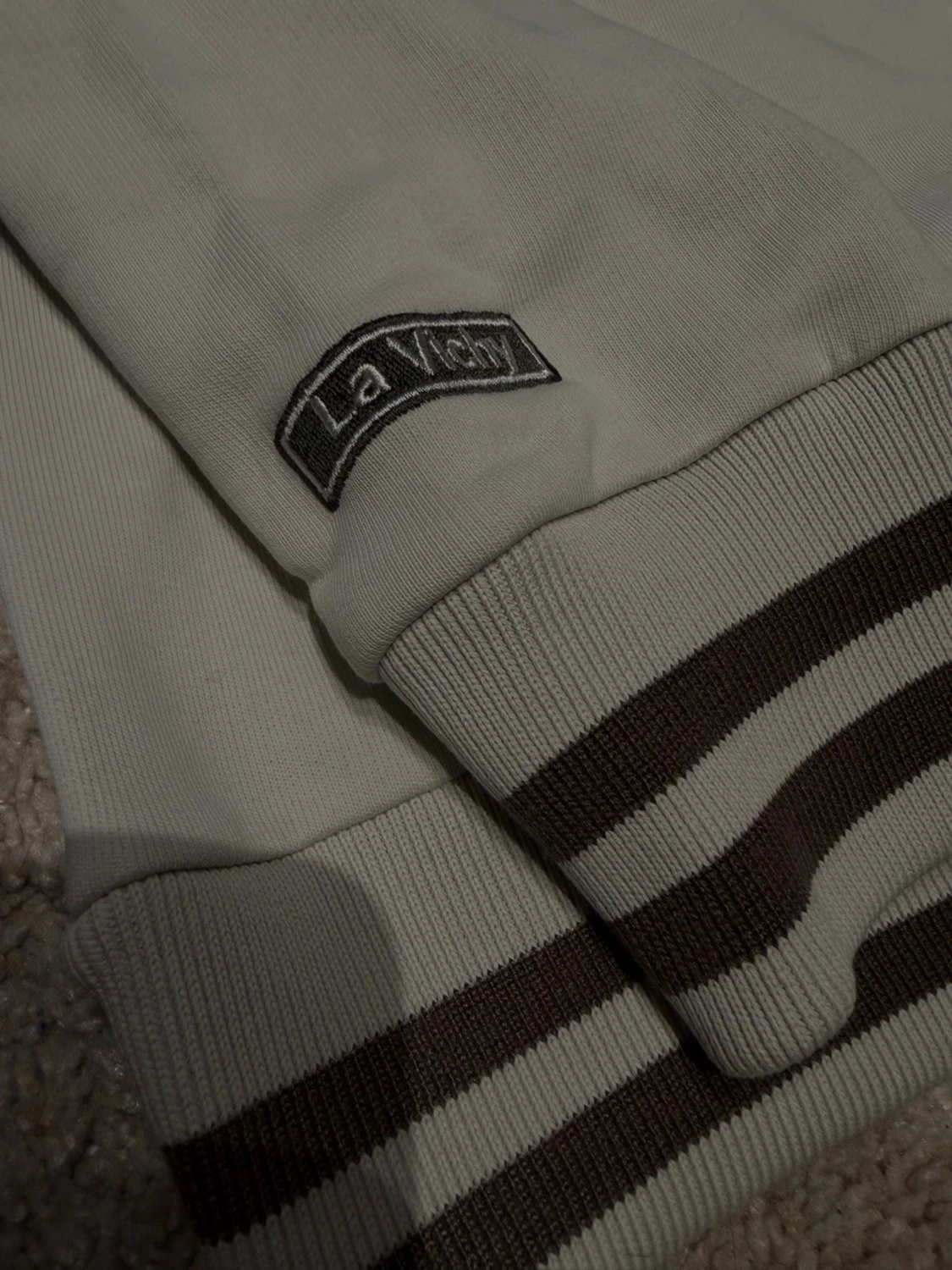 Beige ziptröja från La Vichy - 4