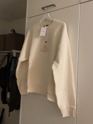 Gullig pyjamas tröja - Super gullig och skön att ha hemma, helt ny med prislapp på!