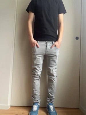 Ljusa grå Jacob Cohën - Jacob cohën jeans i storlek w29 frågor eller fundering är de vara fårga på! Priset är inte hugget i sten