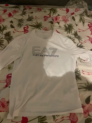 EA7 T-shirt Långärmad  - Helt ny, storlek S  