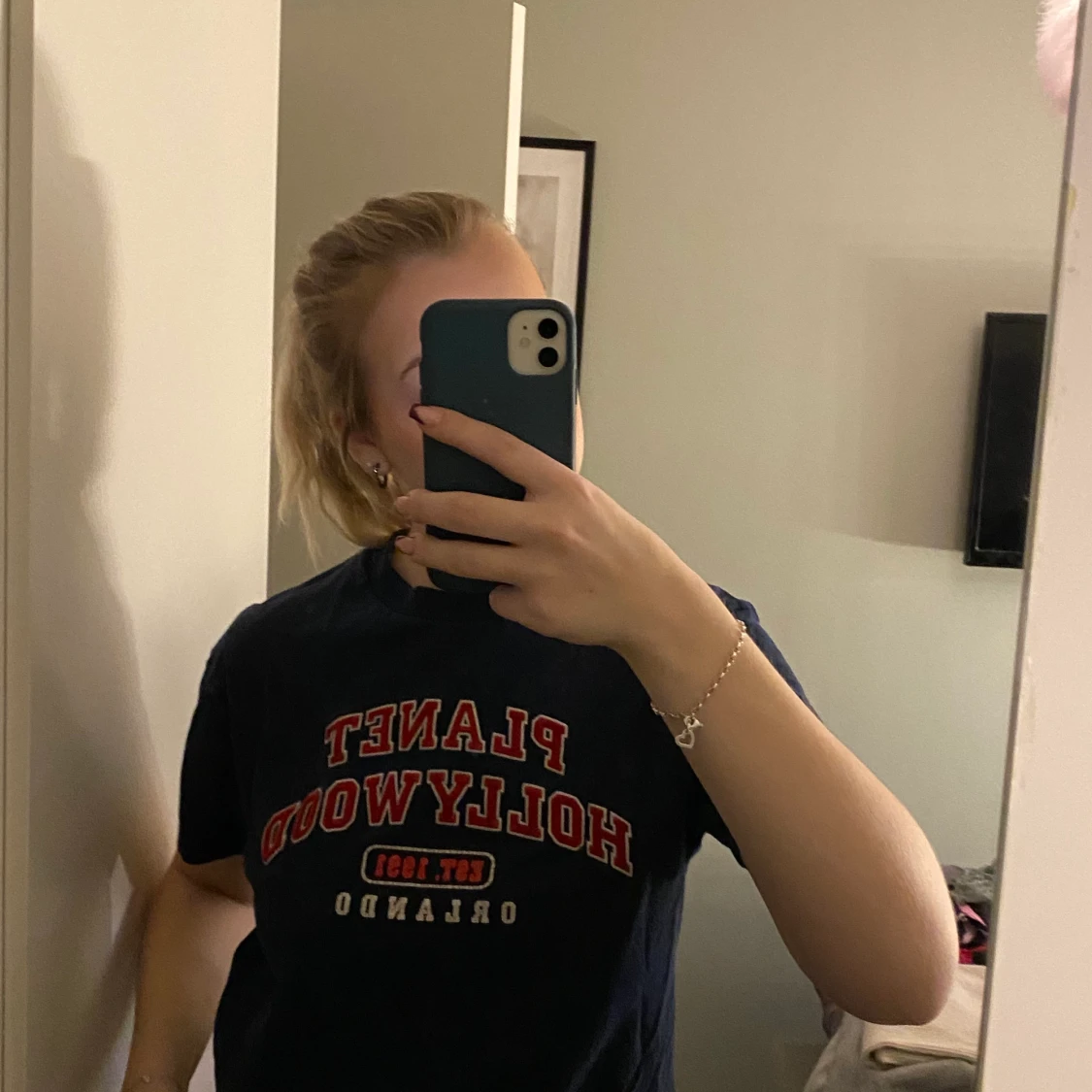 T-shirt med broderad text