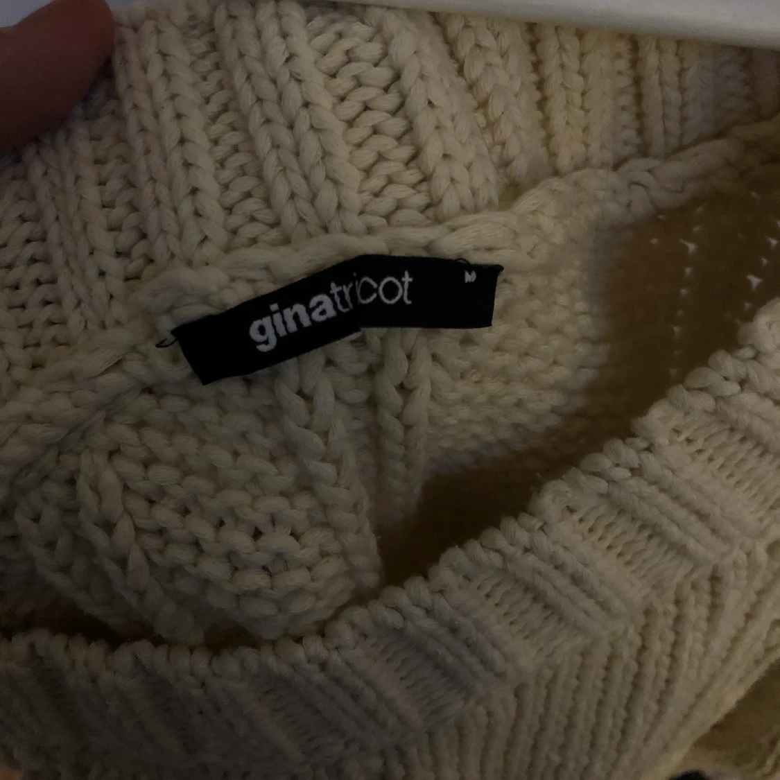 Supersnygg off shoulder stickad tröja!  - 90