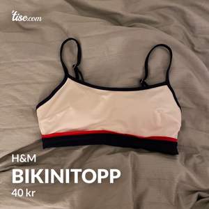 Bikinitopp från H&M Storlek 38 40 kr + frakt  Endast använd en gång 