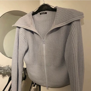 Fin kofta  - Från Gina tricot, strl S. 150 kr! (Ej min bild)