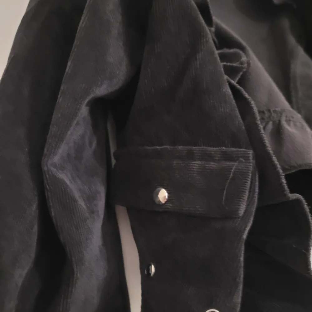  Black velvet denim jacket . Really cute and fancy .. Jackor.