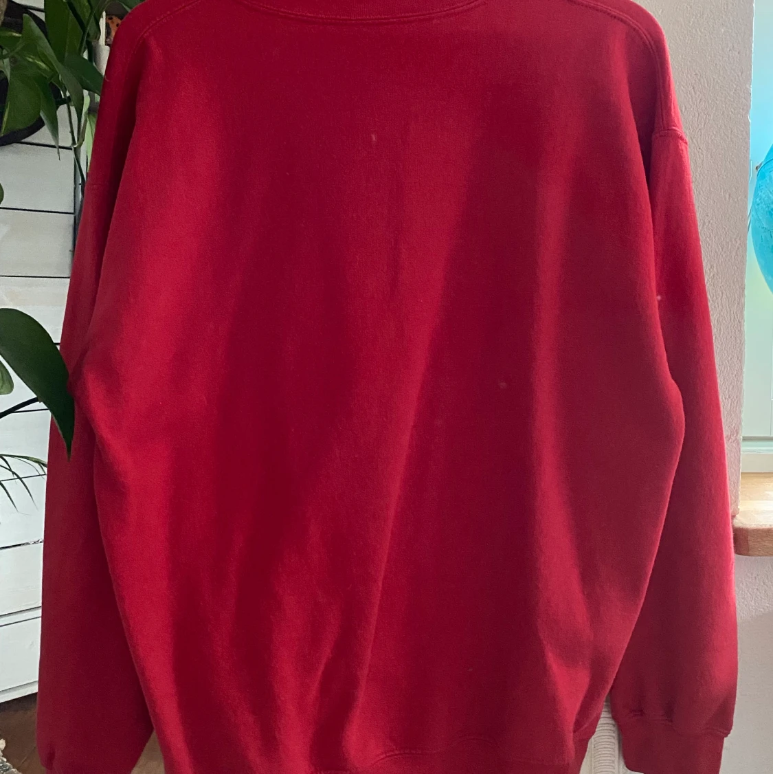 Overzized röd collagetröja  - 90