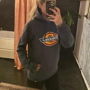 Dickies Hoodie NY! - Dickies hoodie helt ny. Storlek S , mörkblå.