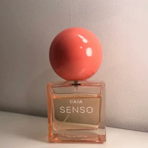 Caia Cosmetics  - Caia Senso parfym🧡🌺 Nypris 599kr. Nästa 100% av innehållet är kvar. 