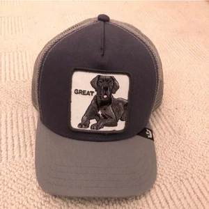 keps - säljer denna oanvända kepsen, köpt för 400kr