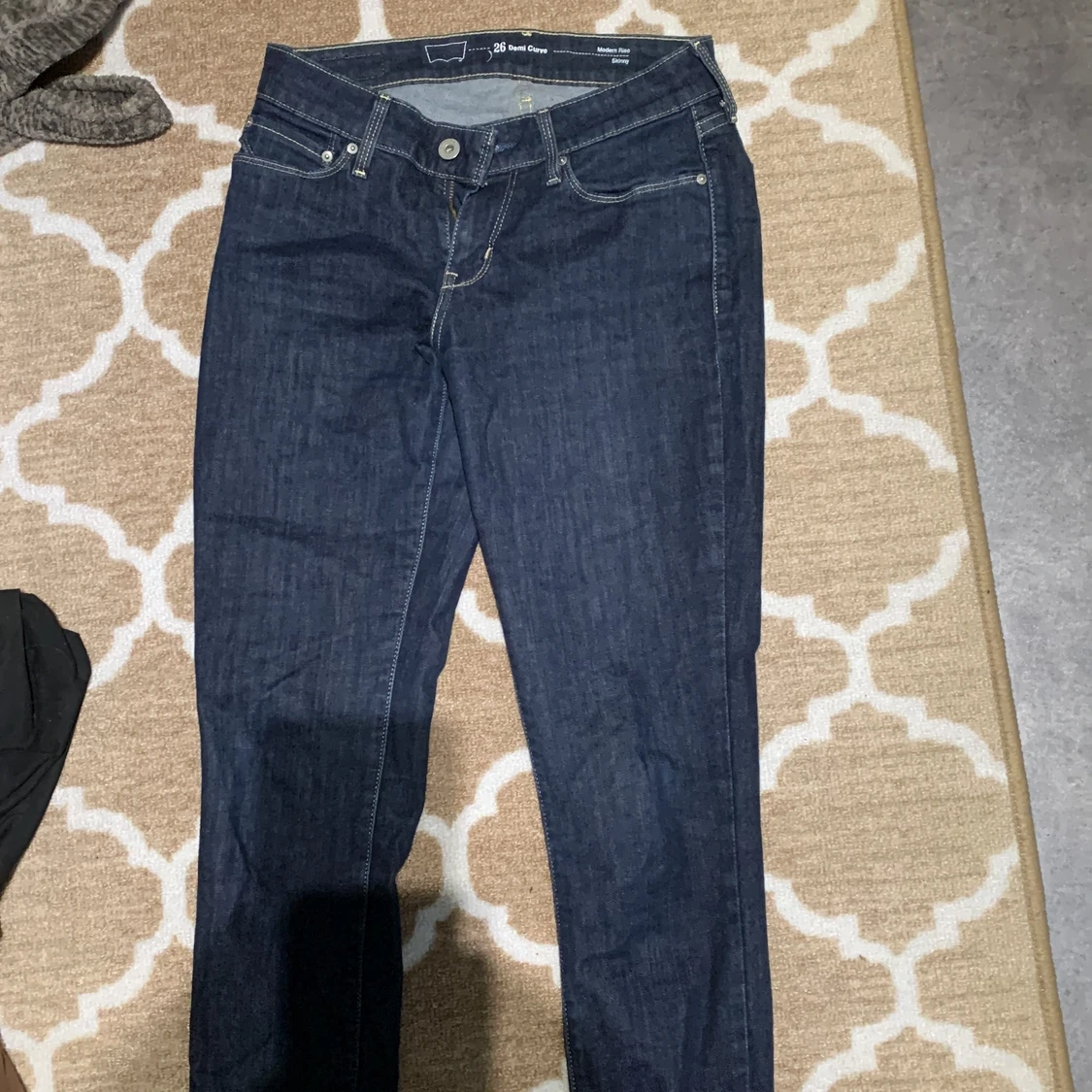 Lågmidjade levis - 90