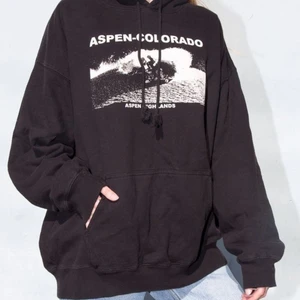 Brandy Melville hoodie - As snygg Brandy Melville hoodie som inte kommer till användning💓