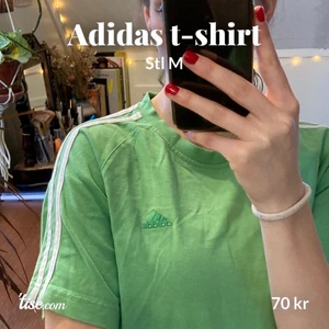 Adidas t-shirt  - Nice t-shirt! Gissar på storlek S eller M beroende på hur man vill att den ska sitta🤠