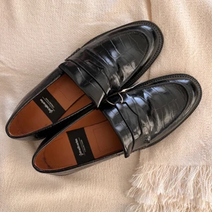 Loafers - Helt nya och oanvända loafers från astradivarius i strl: 41 (väldigt små i strl så mer som strl 39-40) Etikett sitter kvar!🦦