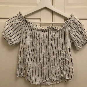 Topp - Jättefin topp från bershka i storlek s💞💞💞💞💞
