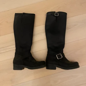 Urban project stövlar  - I fint skick! Skriv för frågor, frakt tillkommer ❣️