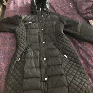 Rockandblue jacka  - Säljer min jacka eftersom kommer inte till användning längre. Jackan är i ett bra skick,priset kan diskuteras köpt för 3799kr. Du står för leveransen 