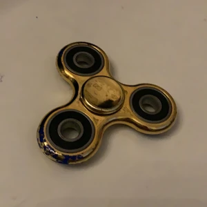 Guld fidgetspinner  - En guldig fidgetspinner som funkar perfekt 