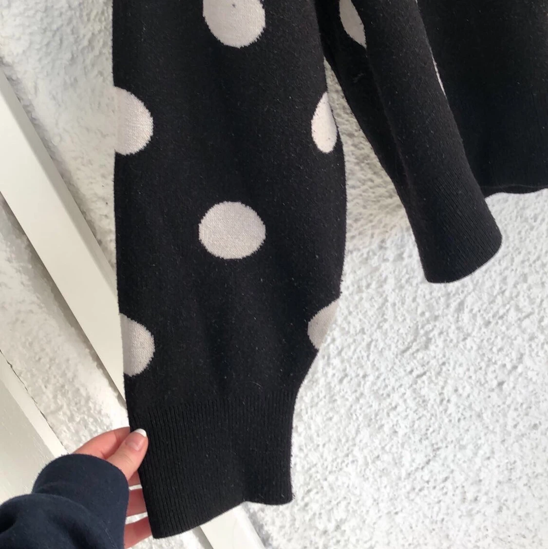 Prickig stickad tröja  - 90
