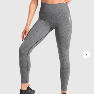 Träningstights - Tights från gymshark i storlek M. Använda 1 gång, nypris 599kr.