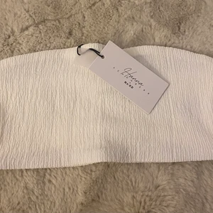 Topp - Hanna Schönbergs kollektion med Nakd, storlek S. Aldrig använd 