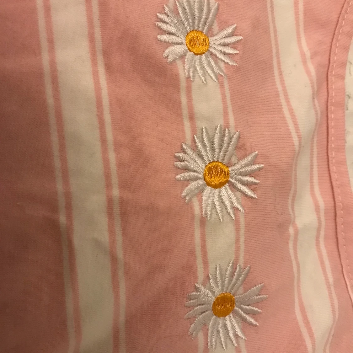 Rosa randig/blommig klänning  - 91