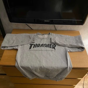 Trasher  - Ny skick men va för stor på mig så endast testad, ny pris 600