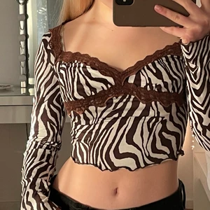 Brun zebra topp - Aldrig använd, skönt material 