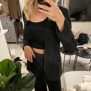 Svart blazer - Svart blazer från Bershka i jättebra skick!