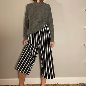 Vintage løse bukser  - Stribede bukser med tilhørende stofbælte i samme stof