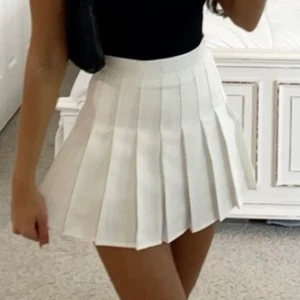 Tennis kjol - Fin kjol som inte kommer till användning längre, endast provad ☺️