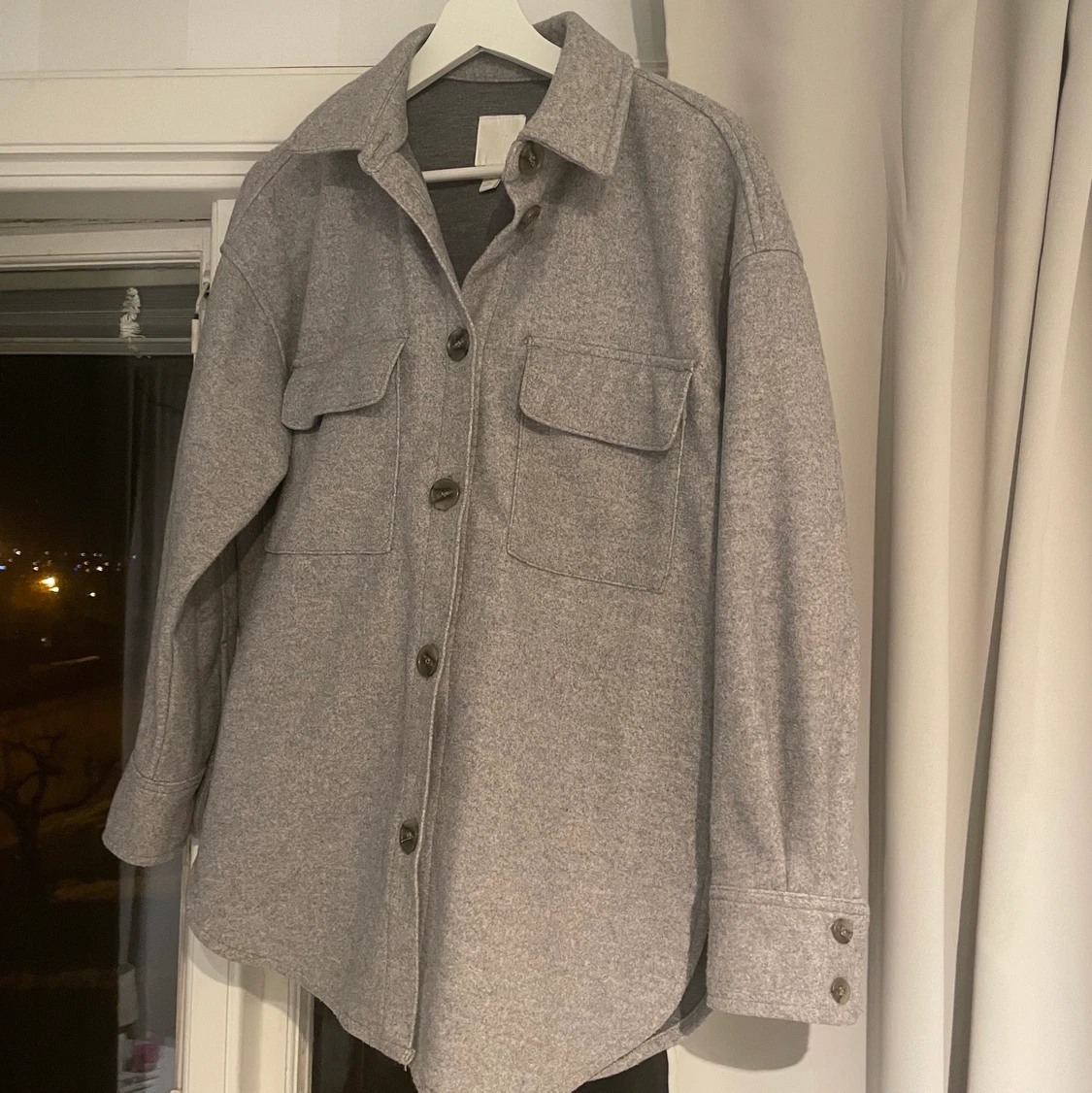 Grå skjortjacja från HM storlek xsmall. - 90
