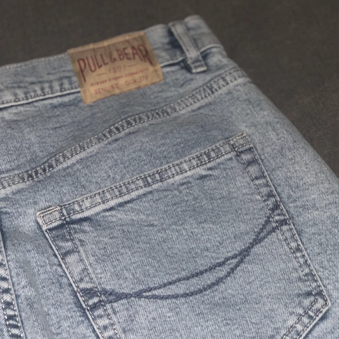 Ljus blå jeans  - 91