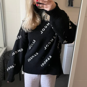 Mysig tröja - Stor mysig tröja från hm. Står ingen storlek, men den är oversized❤️‍🔥