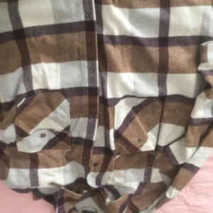 Zizzi - Skjorta med knappar använd en gång