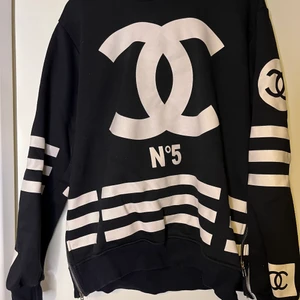 Tröja  - Fint skick frakt tillkommer 66kr storl L