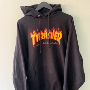 Thrasher hoodie - Betalning sker via swish, använd fåtal gånger. Bra skick. 