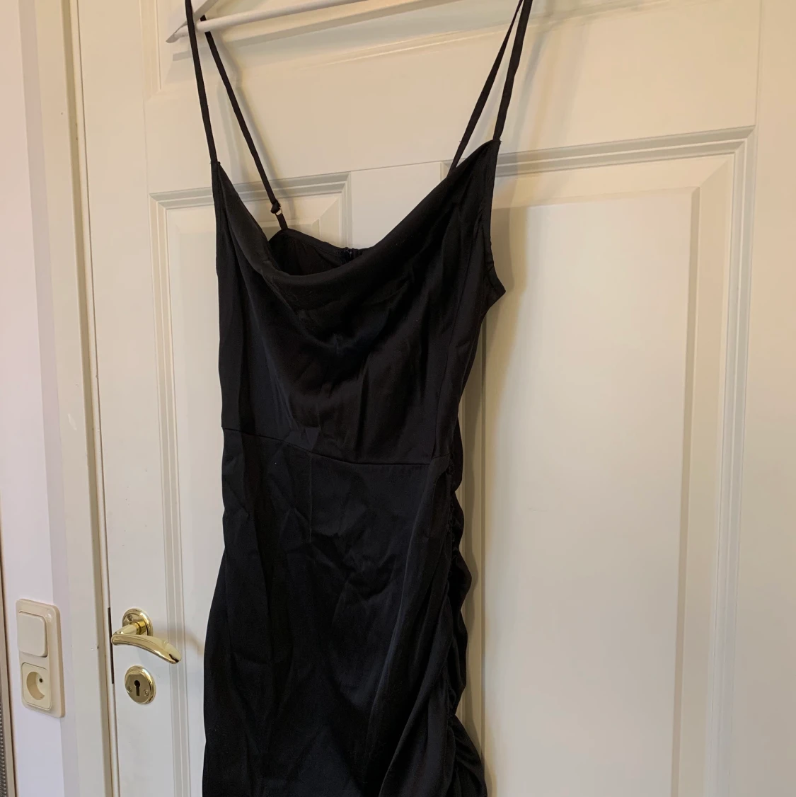 Svart sidenklänning  - 90