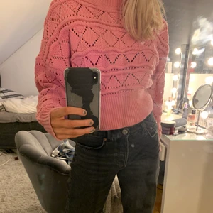 Tröja - Intresse koll på denna tröja från vila som är använd några enstaka gånger. Strl M. Om det är många som är intresserade säljer jag den🤍🤍