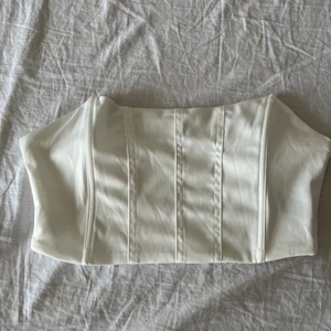 Vit korsett! - Vit korsett i strl s!