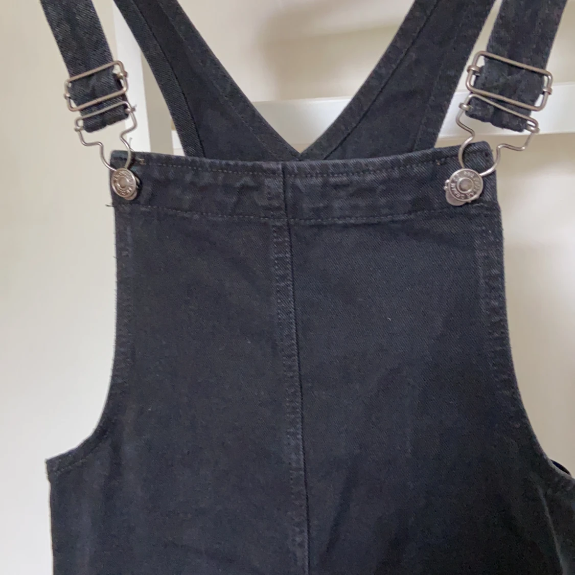 Kjol med hängslen, S - 91