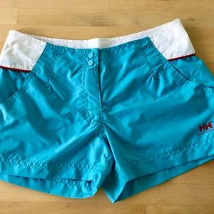 🐳NYA🐳Shorts Helly Hansen strl XS - Nya med lappar, dyra i inköp. Shorts 🩳 Helly Hansen 💦 Storlek XS 🍭Säljes för 250 el bud. 🪂