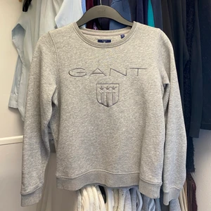 Gant tröja, Sweatshirt - Grå gant tröja, tjocktröja, sweatshirt. Storlek XS fint skick men passar även mig som är M.