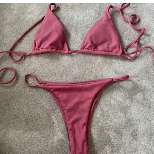 Bikini - Säljer denna fina bikinin! Knappt använd 💖