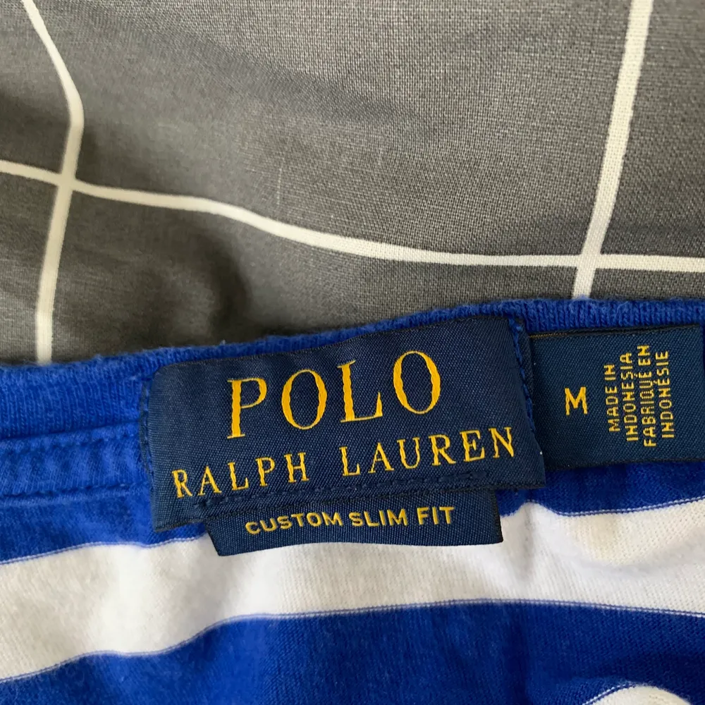 Säljer min Ralph Lauren t-shirt som är i bra skick. Säljer den för 149kr.. T-shirts.