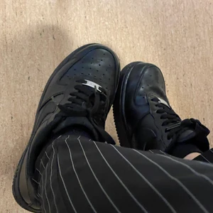 Nike air force 1 - Jätte fina Nike air force i storlek 38. Säljer för 400kr. Pris går att diskuteras. Köparen står för frakten.❤️