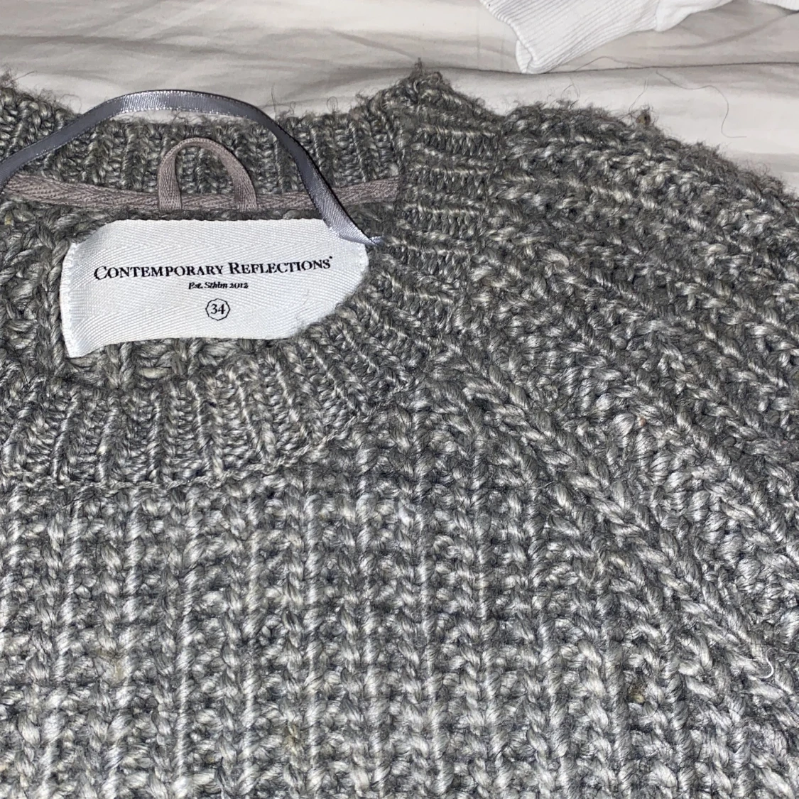 Grå stickad stl 34 - 91