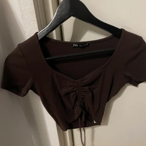 Zara tröja  - Använd fåtal gånger 50 kr 