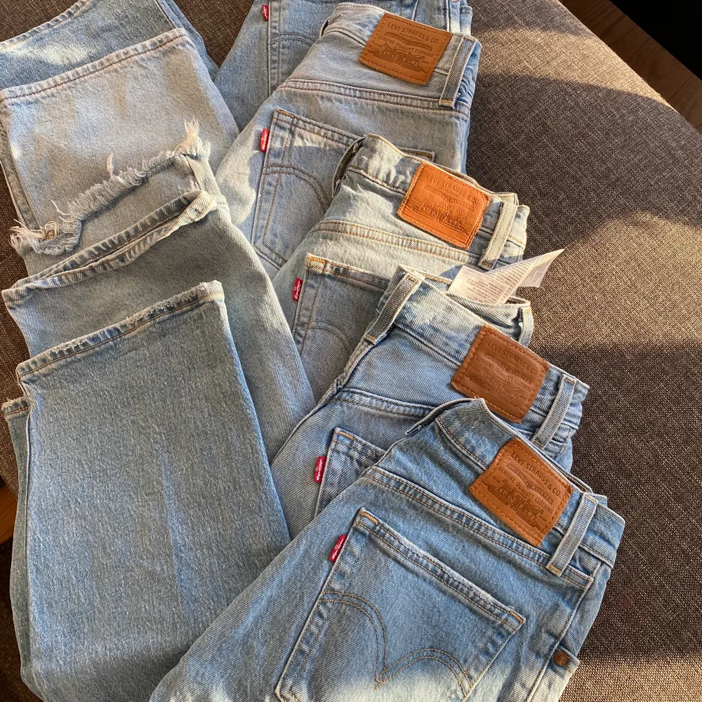 Levis jeans i modellen ribage straight. Rabatt om du köper flera. Väldigt gott skick💓💓Köparen står för frakten💓💖. Jeans & Byxor.