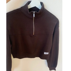 Sweatshirt från H&M XS - Sweatshirt från H&M i storlek XS, aldrig använd 