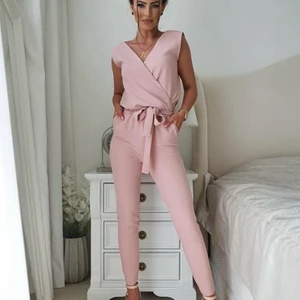 Jumpsuit byxdress - Jumpsuit i storlek S puderrosaa helt ny med lappar kvar